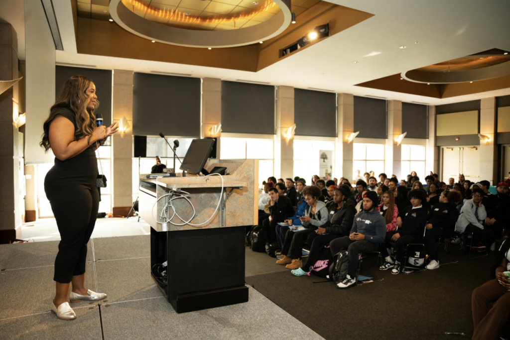 The current image has no alternative text. The file name is: R.Lucien.png